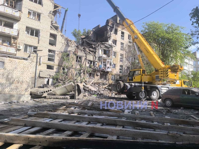 Нічна атака «Шахедів» на Миколаїв: тривають рятувальні роботи (фото та відео)