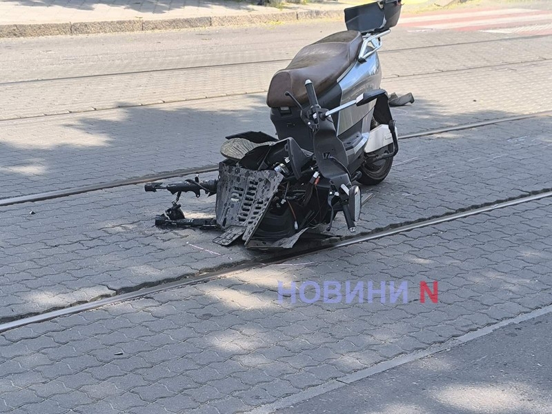 Смертельное ДТП в центре Николаева: в аварии со скутером погибла супружеская пара