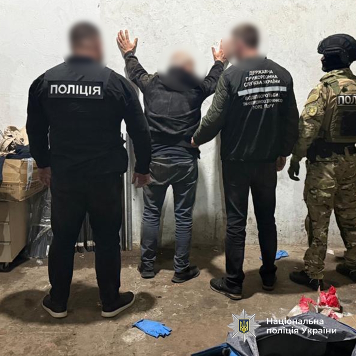 Чемодан героина на миллион долларов: в Одессе задержали наркокурьера — члена международной банды