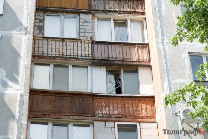 Удар по зданию ТЦК: пострадали жилые дома, погибло три человека (фото)
