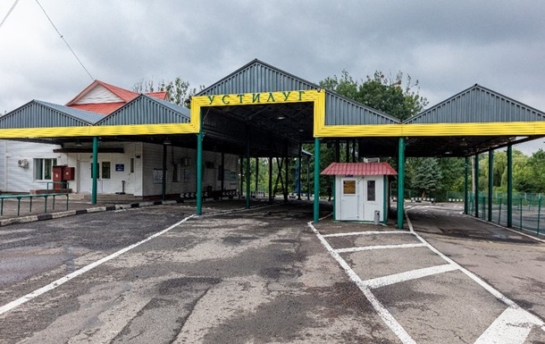 Українцям радять тимчасово уникати перетину кордону з Польщею в Устилузі