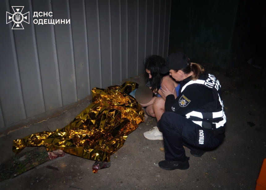 Атака РФ на Одесу: вогонь охопив багатоповерхівку, є загибла (фото, відео)