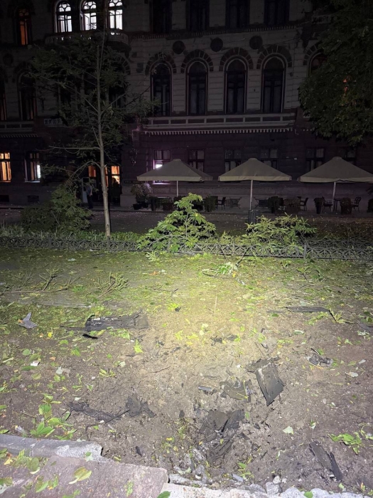 Атака по Одессе: частично сгорел легендарный «Привоз», поврежден Приморский бульвар (видео)