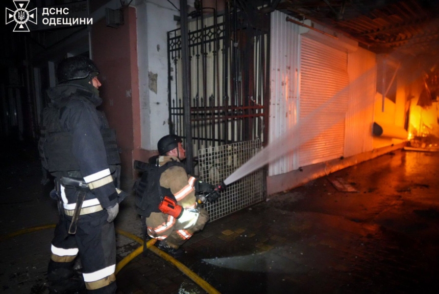 Как горел легендарный «Привоз» в Одессе (фото, видео)