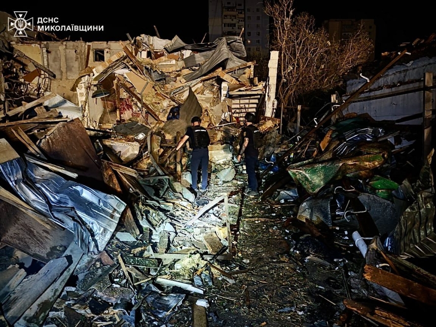 Опубликовано видео и новые фото последствий удара РФ по Николаеву 