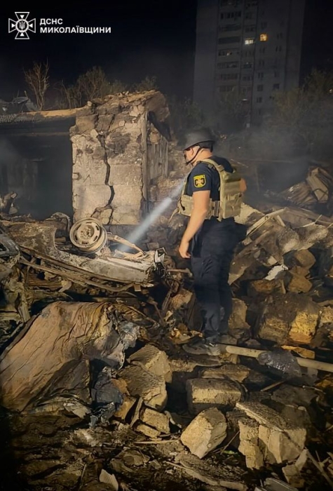 Опубликовано видео и новые фото последствий удара РФ по Николаеву 
