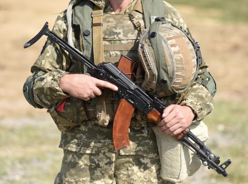 Украинцев с 14 лет будут готовить к нацсопротивлению: что известно