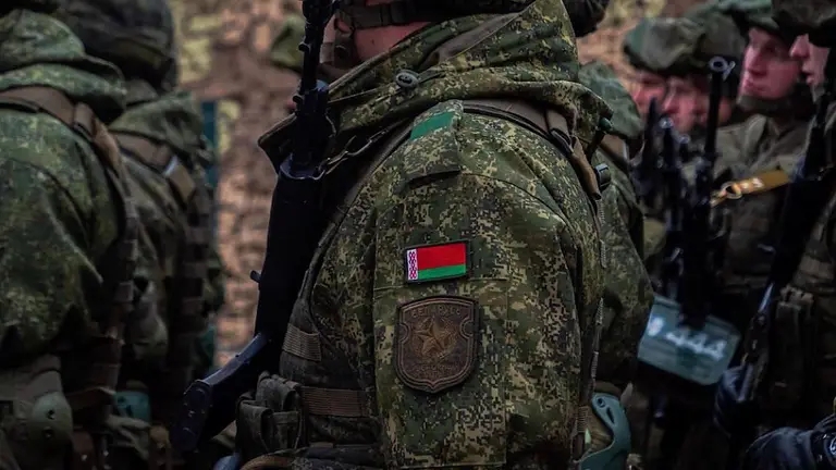 В Беларуси готовятся к военному положению