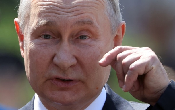 Рейтинг Путина упал до минимума за два года, - СМИ