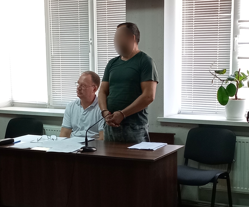 У Миколаєві чоловіка відправили до СІЗО: передав хабар поліцейському