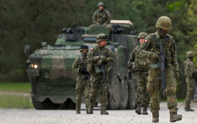 Атака дронов: Польша размещает военных на границах с Беларусью и Россией