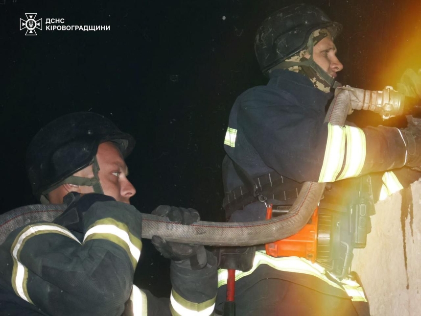 РФ била дронами по Кировоградщине: областной центр частично без света, есть разрушения