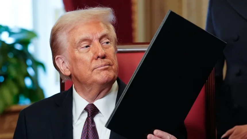 Трамп намеренно выдвигает ЕС сложные требования, чтобы не наказывать РФ санкциями, - WSJ