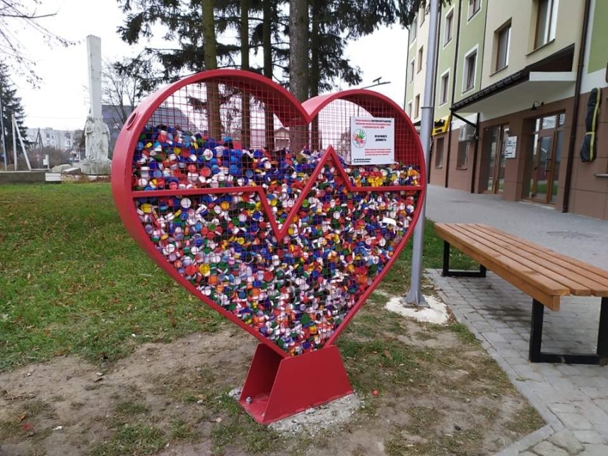 В Николаеве появятся еще 19 мест для сбора пластиковых крышечек