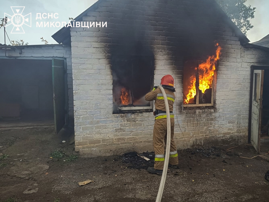 Мешканка Первомайська ледь не згоріла у своєму будинку – її госпіталізували