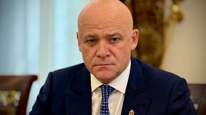 Может, прическа не нравится: Труханов заявил, что он не подходит президенту
