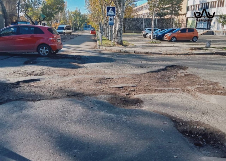 На перекрестке в центре Николаева ограничат движение из-за ремонта дороги