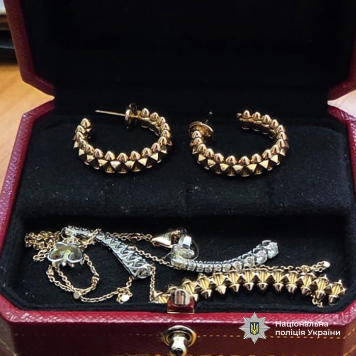 Мільйон доларів та елітна нерухомість: у Дніпрі чиновницю підозрюють у незаконному збагаченні