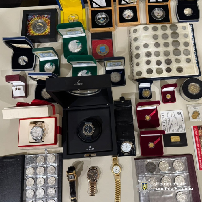 Миллион долларов и элитная недвижимость: в Днепре чиновницу подозревают в незаконном обогащении