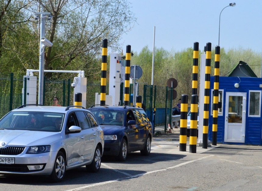 В Украине хотят ограничить выезд для всех, кто имеет бронь, — нардеп