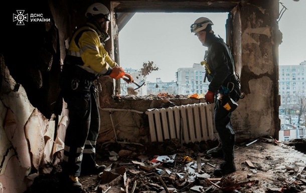 В Киеве увеличилось число жертв атаки РФ