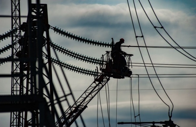 Массированная атака РФ по энергетике: в ряде областей введены аварийные отключения