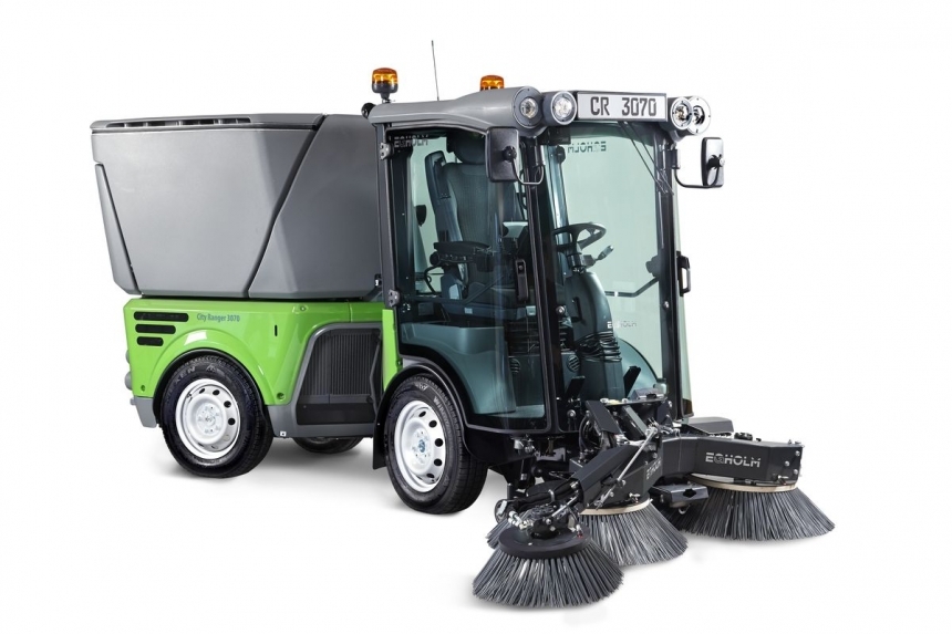 Депутаты возмущены: «Николаевские парки» не справляются с уборкой города, хотят взять кредит на закупку техники