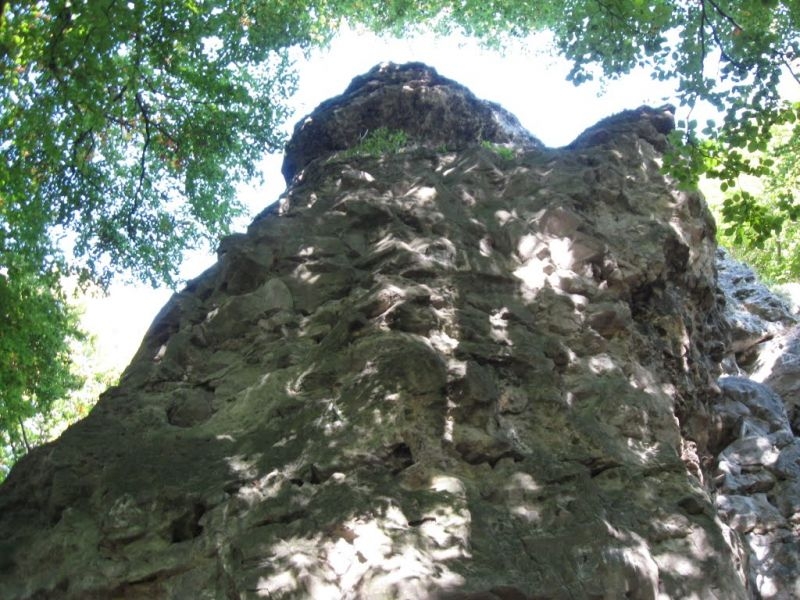 Чоловік зірвався зі скелі неподалік Львова