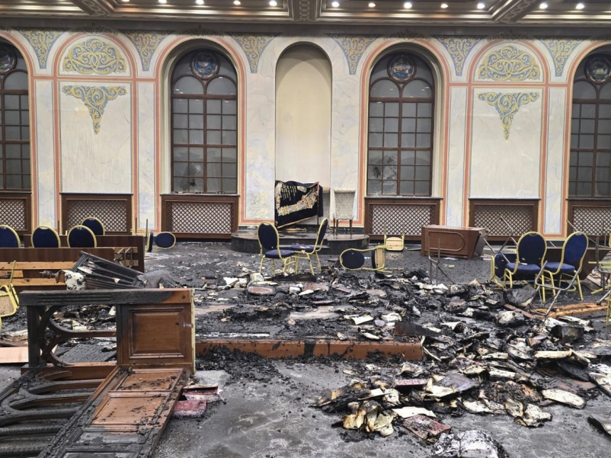 Одну из самых известных в мире синагог подожгли в Черновцах