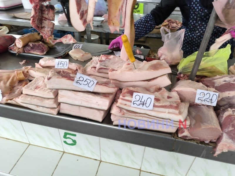 Актуальні ціни на ринку в Миколаєві: свіжі овочі, м\