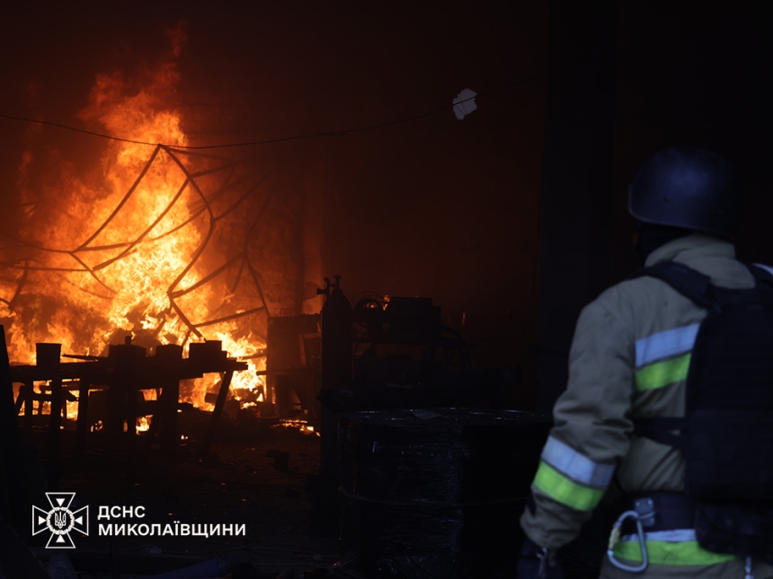 Атака «Шахедов» по Николаеву: фото и видео последствий