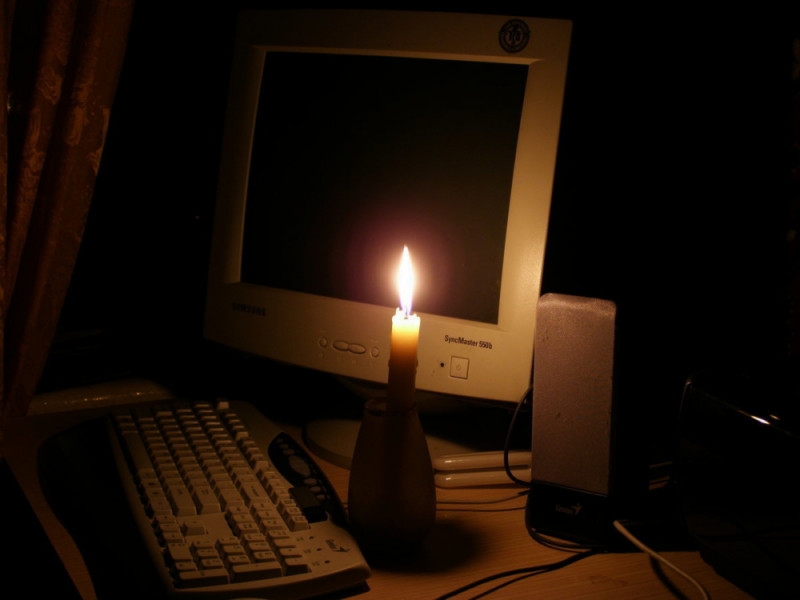 Из-за последствий ракетных атак в Украине введены аварийные отключения света