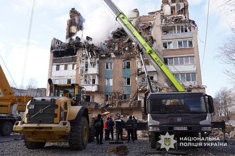 Количество жертв удара по Тернополю выросло до 38: среди погибших — 8 детей