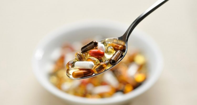 Лікар-токсиколог попередила про небезпечні БАДи та надлишок вітамінів