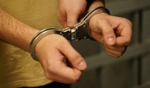 Проводив пенсіонера додому та спробував пограбувати: у Миколаєві затримали чоловіка