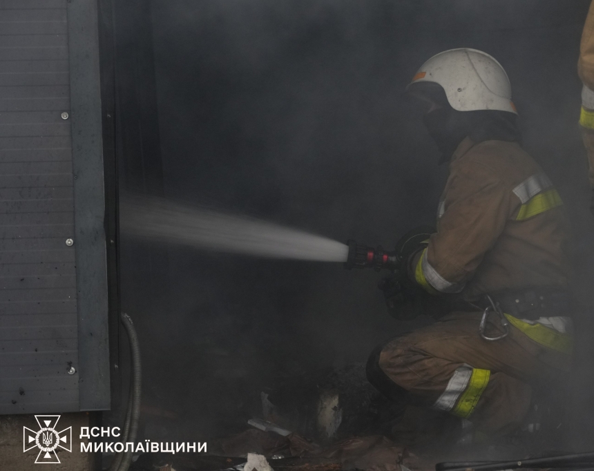 Появились фото масштабного пожара в Снигиревке