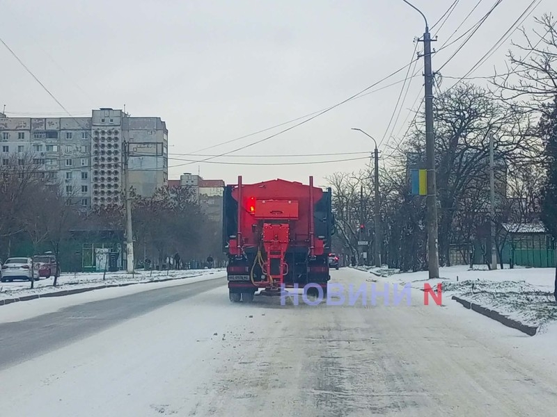 Сенкевич нагадав, що частину доріг у Миколаєві має чистити обласне КП, а не міське