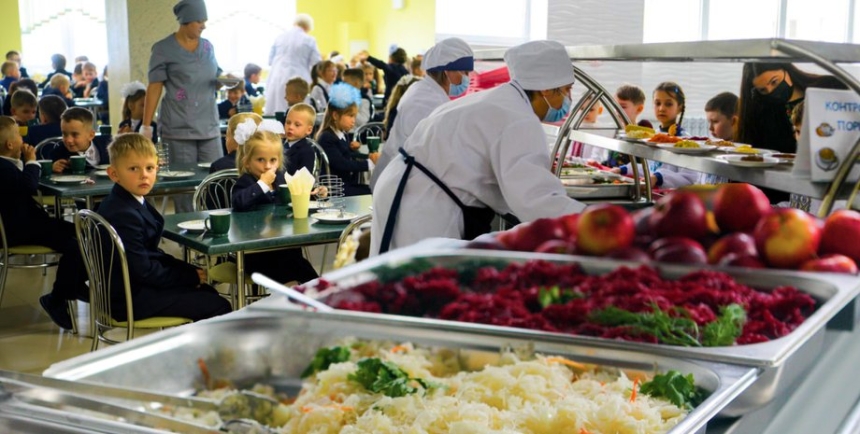 Учні 1–11 класів отримуватимуть безкоштовне харчування
