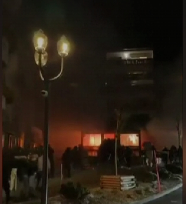 Взрыв на курорте в Швейцарии: погибли десятки людей, сотня пострадавших (видео)