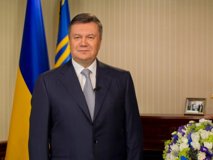 В день 8 Марта Янукович пожелал украинкам покоя, здоровья и счастья