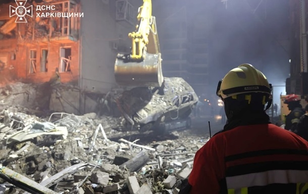 Атака по Харькову: из под завалов деблокировали тело ребенка