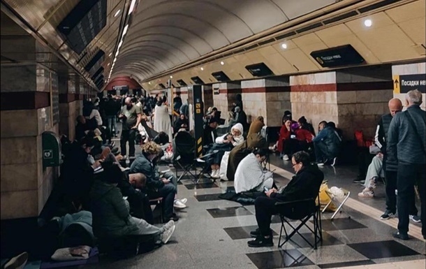 В Киеве прозвучали взрывы: работает ПВО