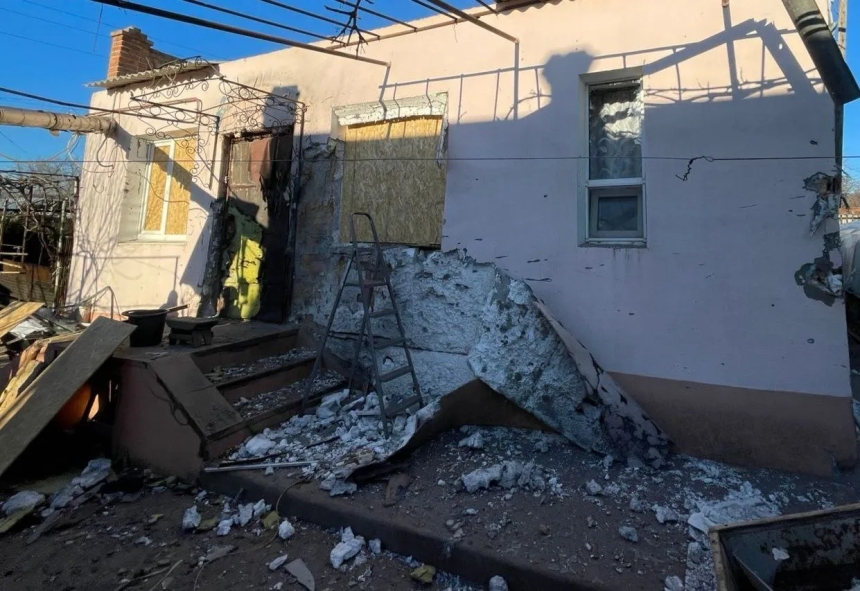 На Днепропетровщине повреждено учебное заведение и предприятие из-за обстрелов