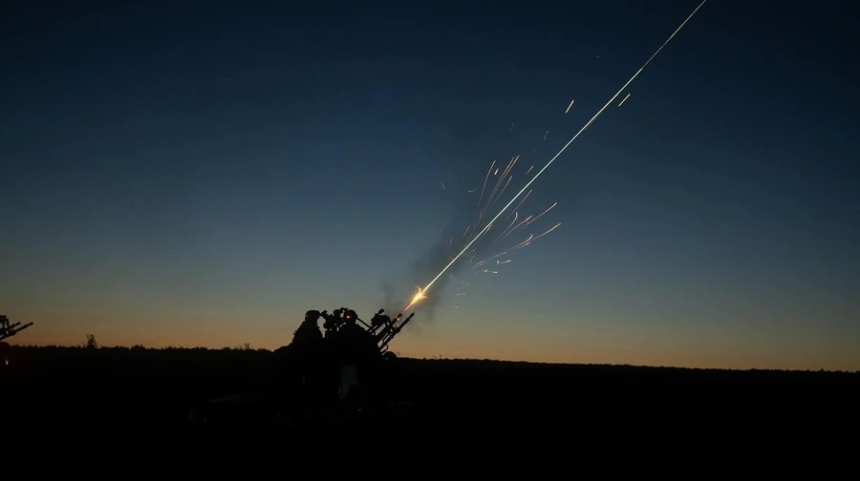 Масована атака дронами та ракетами: ППО України збила 137 БпЛА