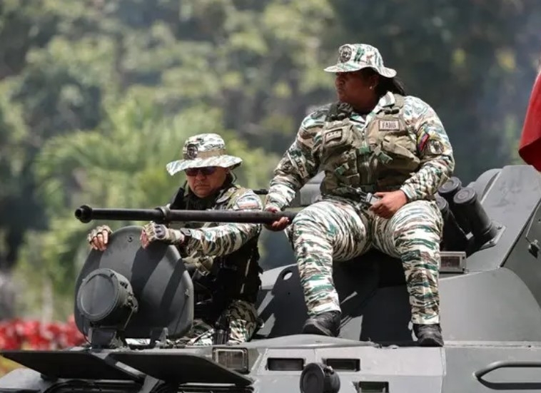 В Венесуэле объявили всеобщую мобилизацию