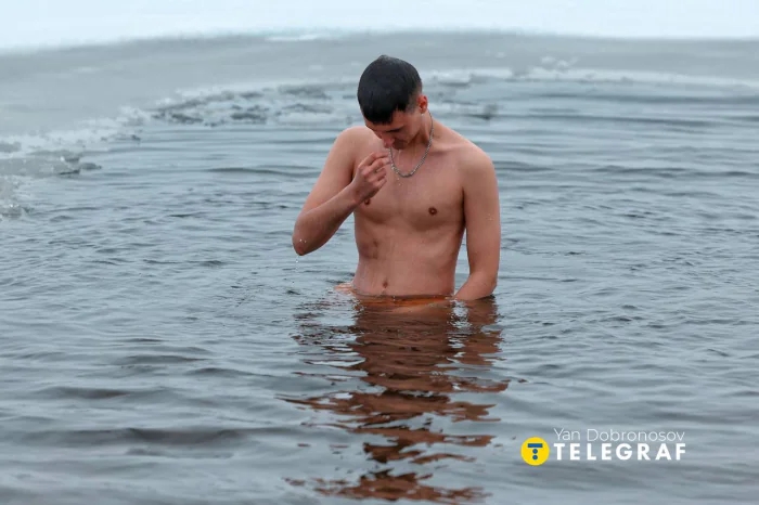 Як відсвяткували Хрещення у Миколаєві та інших областях України (фото)