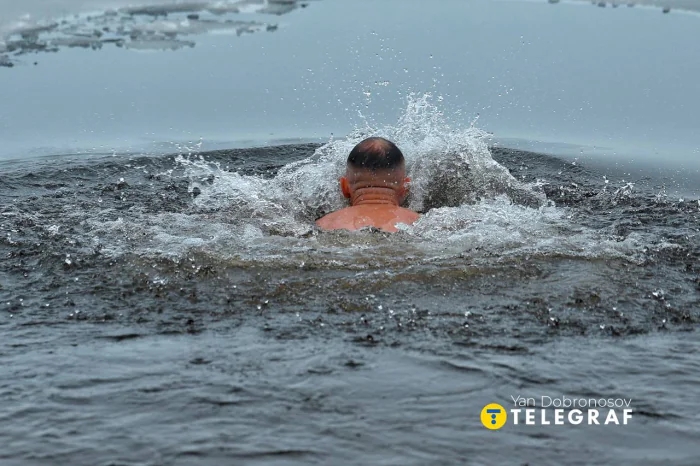 Як відсвяткували Хрещення у Миколаєві та інших областях України (фото)