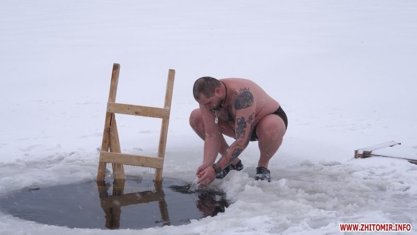 Як відсвяткували Хрещення у Миколаєві та інших областях України (фото)