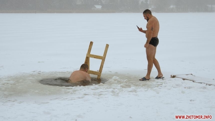 Як відсвяткували Хрещення у Миколаєві та інших областях України (фото)