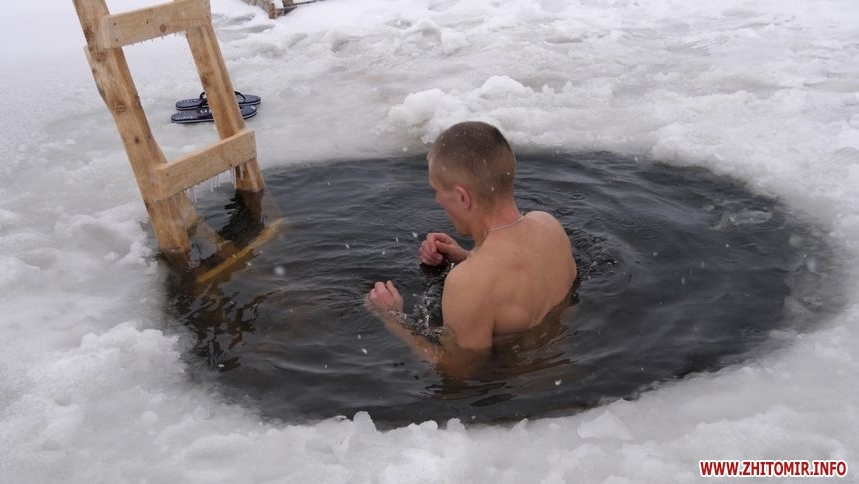 Як відсвяткували Хрещення у Миколаєві та інших областях України (фото)